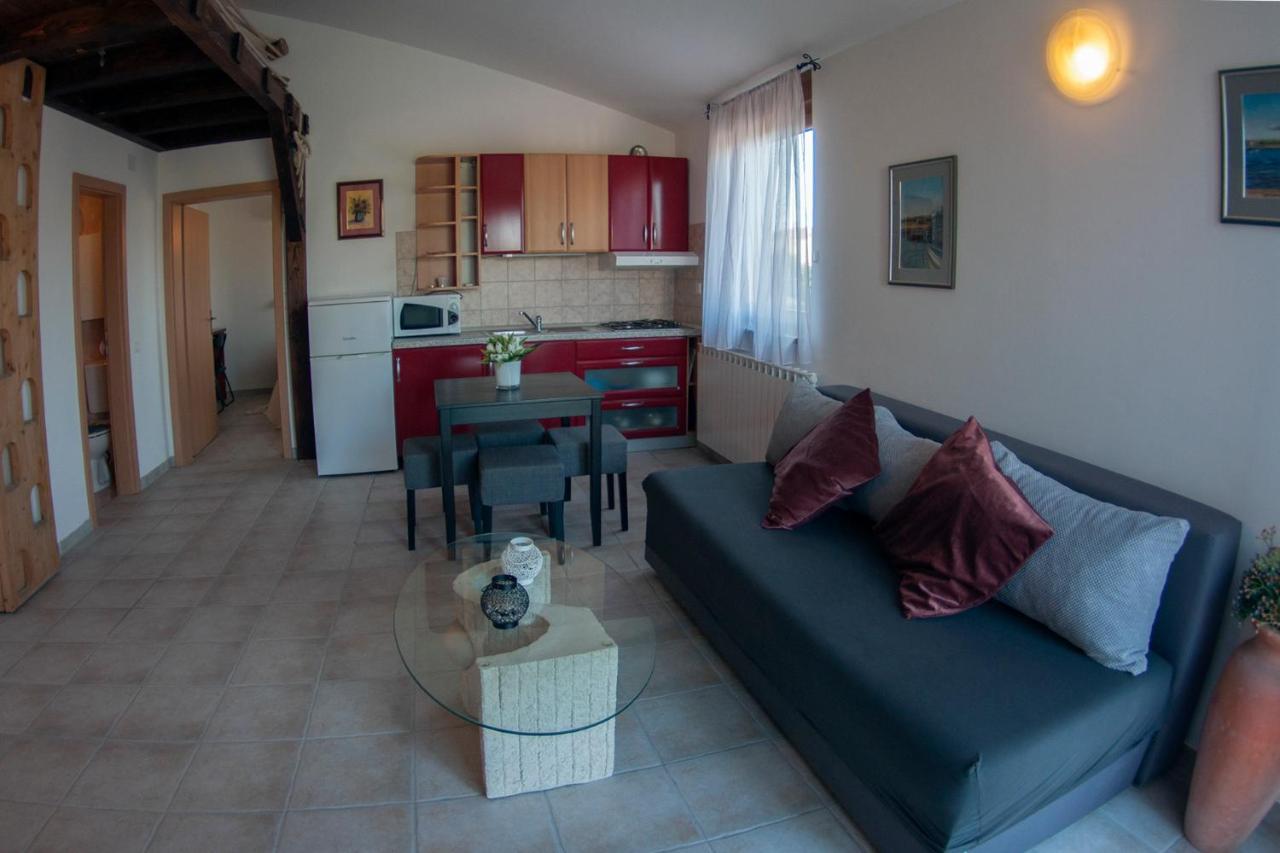 House /Villa Maja Liznjan Luaran gambar