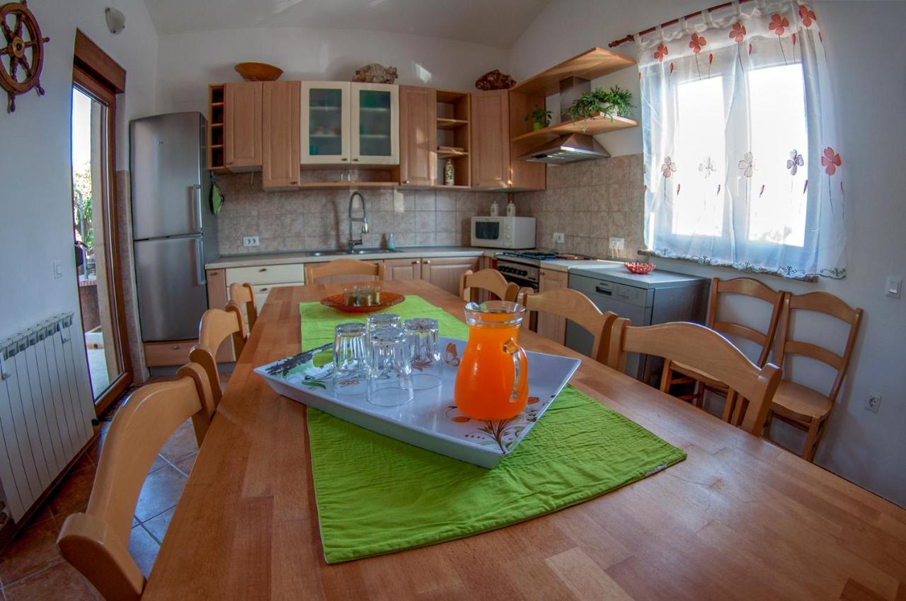 House /Villa Maja Liznjan Luaran gambar